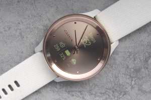 Review del smartwatch Garmin Vivomove Trend