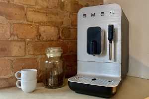 Review de la máquina de café Bean to Cup de Smeg: un placer